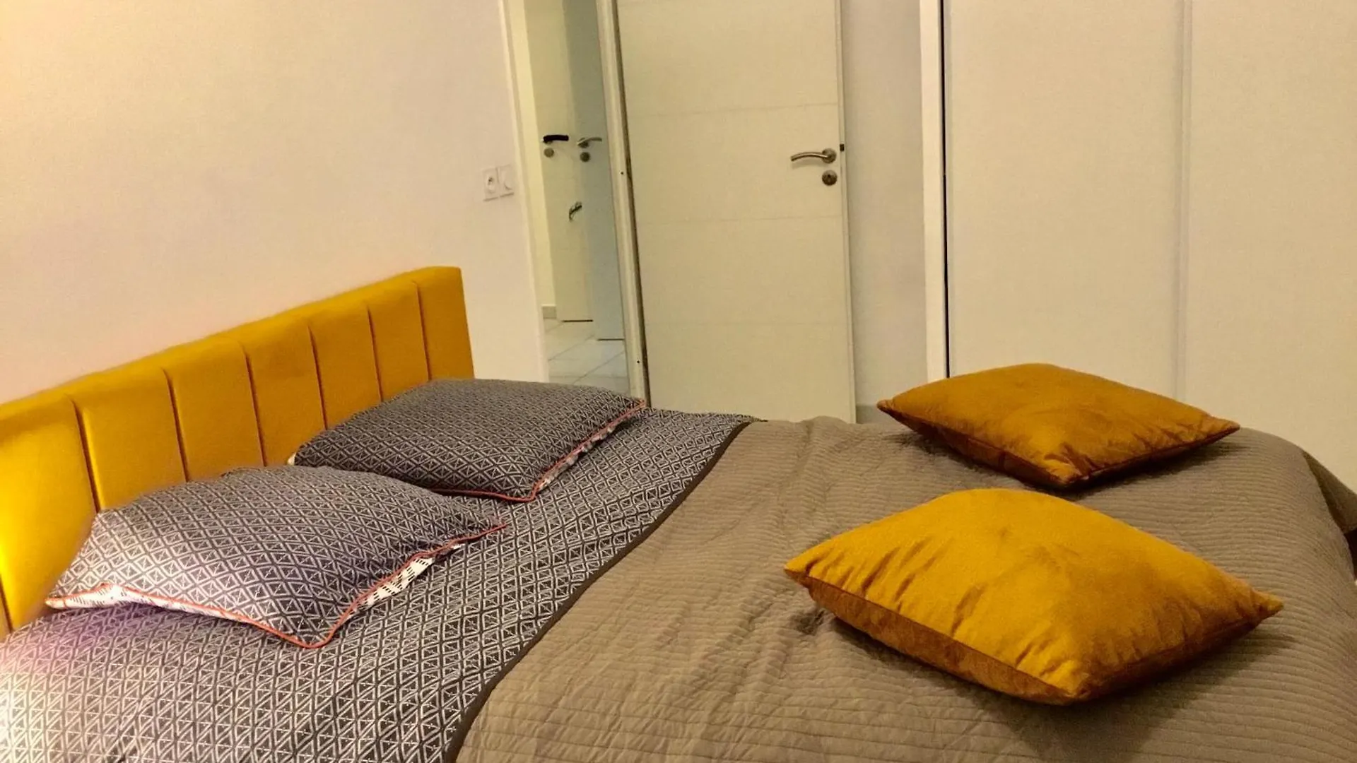 Апартаменты Appartement T2 Velodrome Prado Марсель